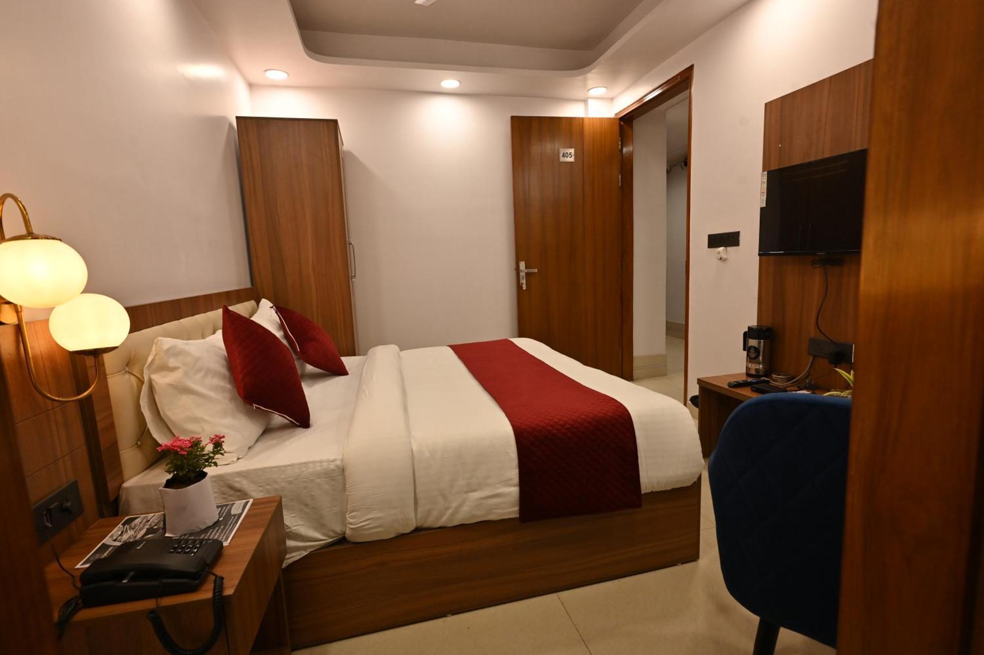 Hotel Down Town Paschim Vihar Delhi  Exterior foto