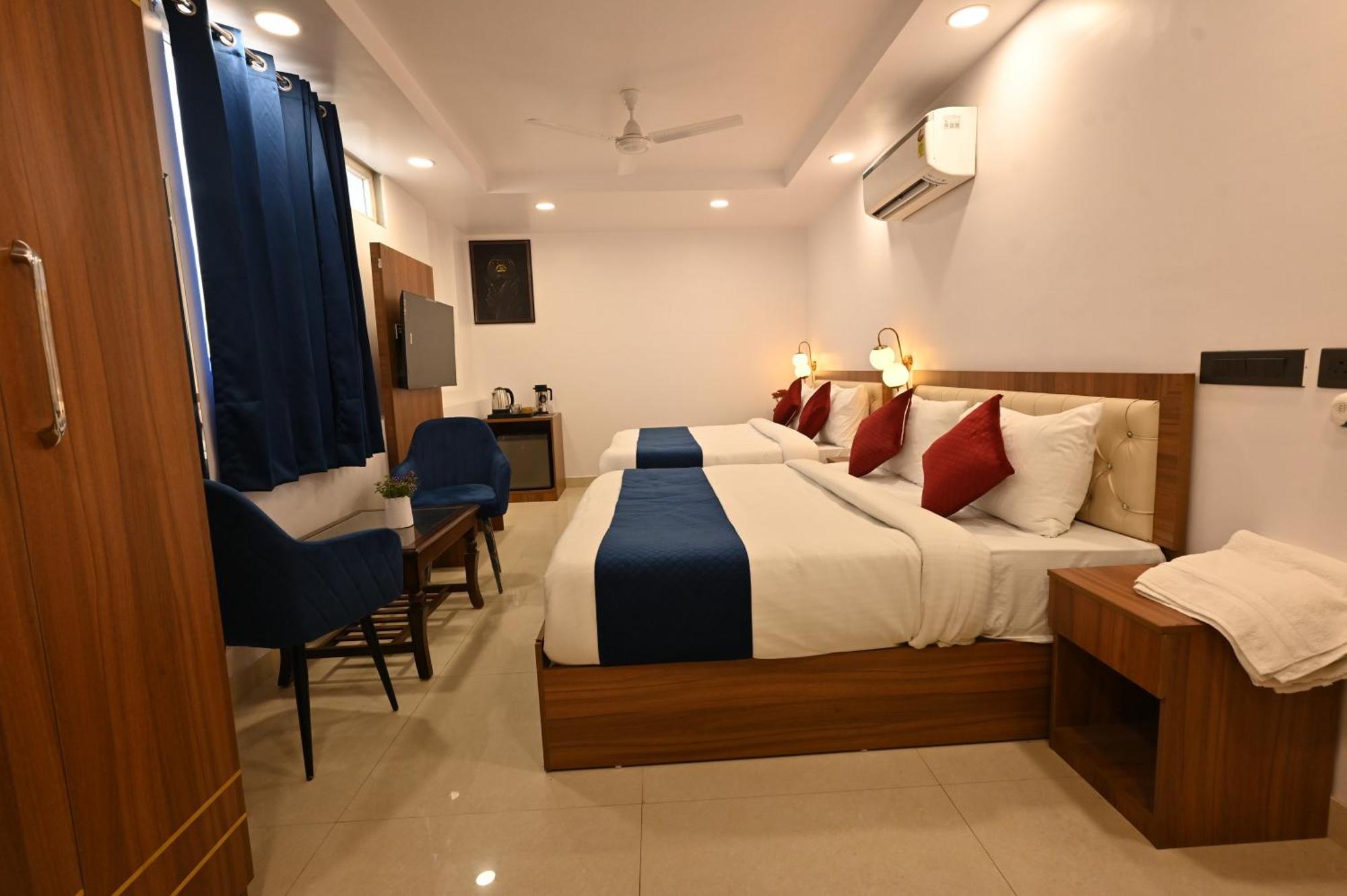 Hotel Down Town Paschim Vihar Delhi  Exterior foto